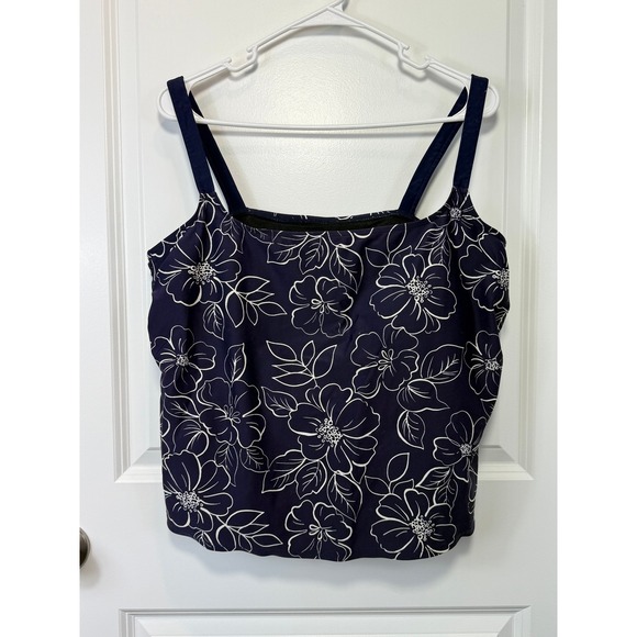 Delta Burke Other - Delta Burke Navy Blue White Floral Tankini Swim Top Plus 20W Square Neck 20